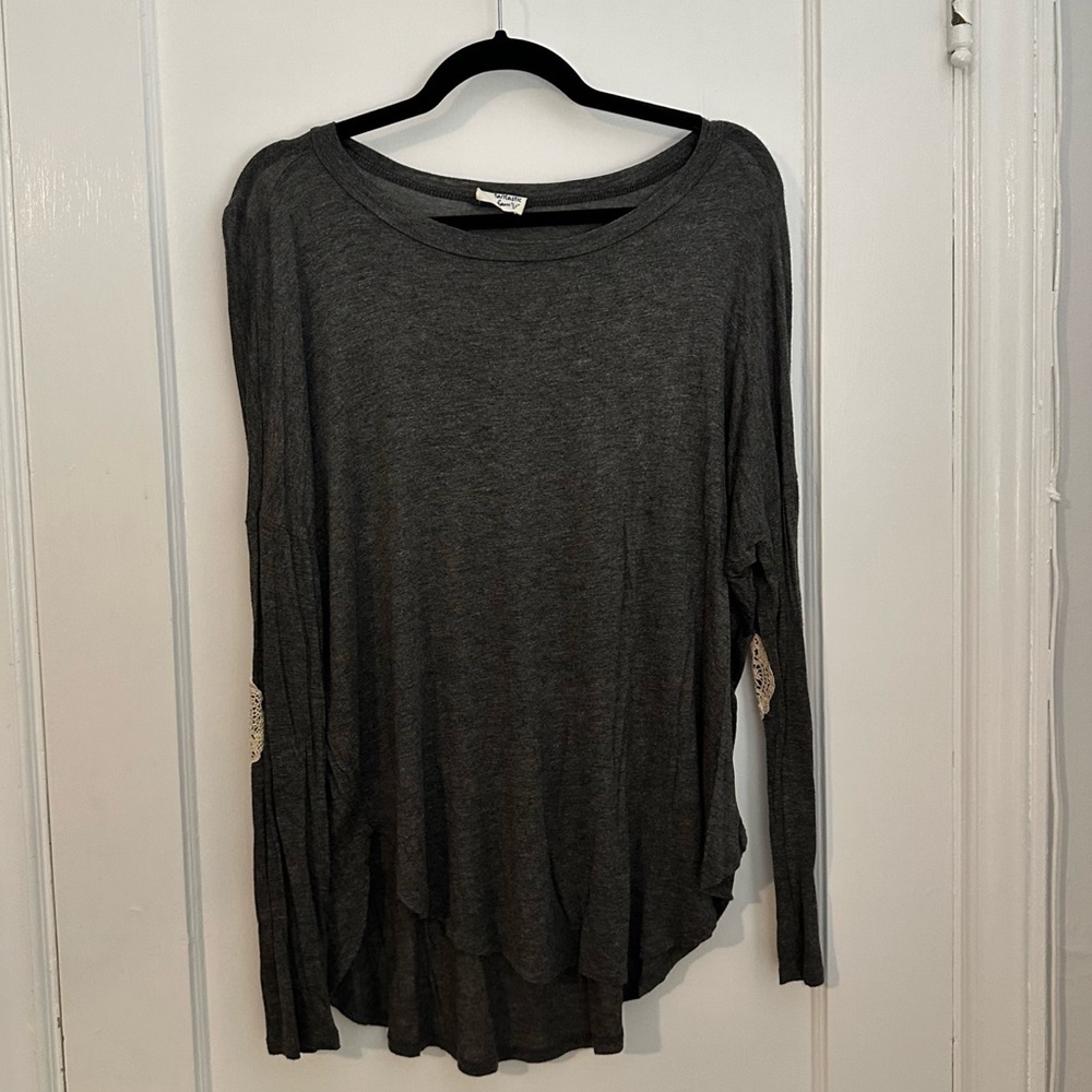 Women's M Fantastic Fawn Long Sleeve Tee
